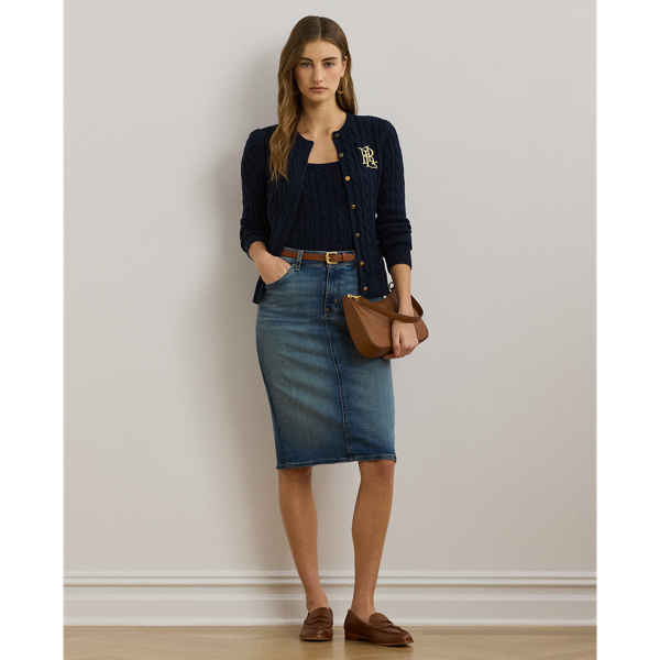 Made from soft denim with a hint of stretch, this classic five-pocket denim skirt is a versatile, season-spanning essential.