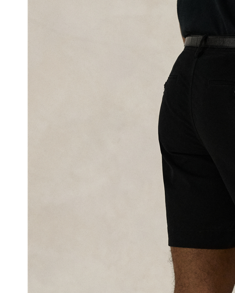 Extra stretch makes these straight-fitting chino shorts even more comfortable to wear.