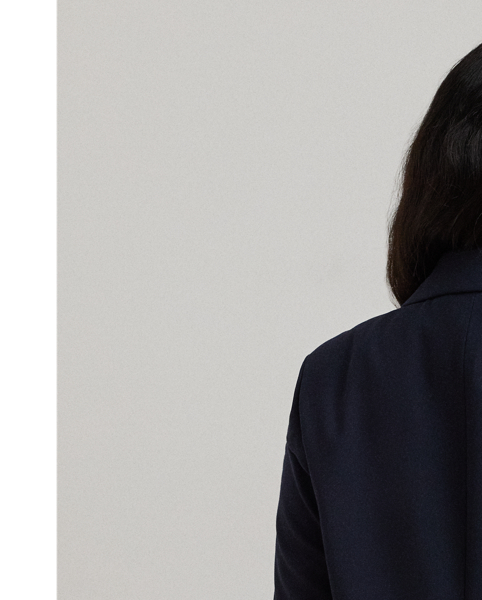 A timeless essential, this blazer is made from stretch-infused wool crepe for a polished look and a comfortable feel. A double-breasted silhouette, princess seams and peak lapels amplify its sophisticated sensibility.