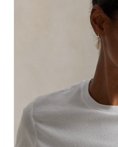 Cut for a straight fit, this cotton jersey crewneck tee has been washed for added softness and finished with our signature embroidered Pony.