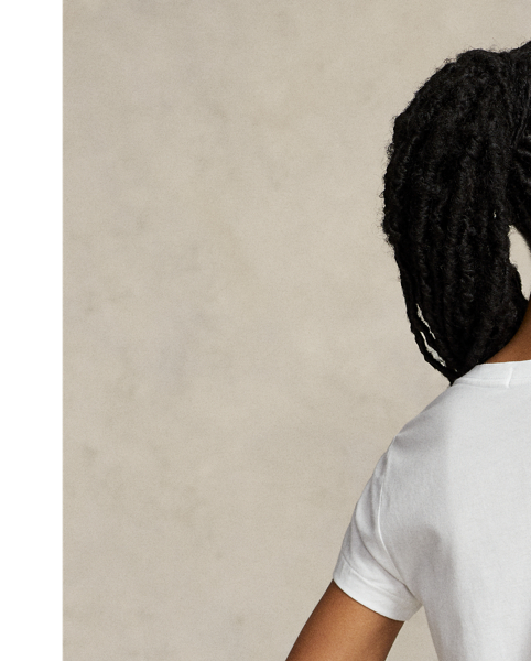 Crafted with cotton jersey that has been washed for added softness, this essential V-neck tee gets an iconic update with our meticulously embroidered Pony on the left chest.