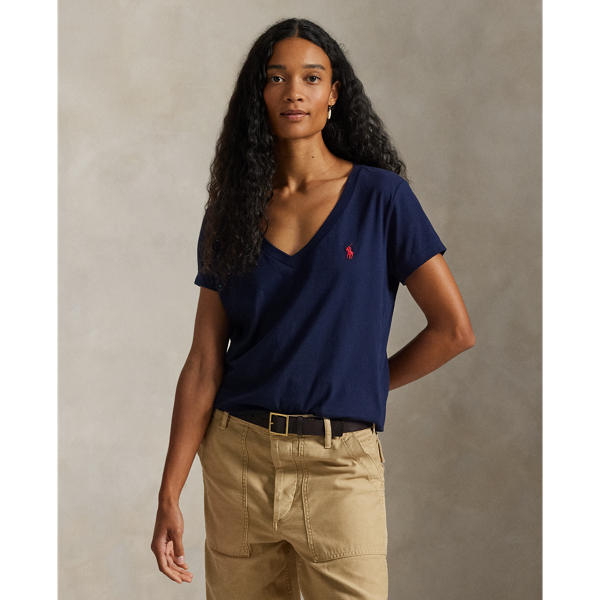 Crafted with cotton jersey that has been washed for added softness, this essential V-neck tee gets an iconic update with our meticulously embroidered Pony on the left chest.