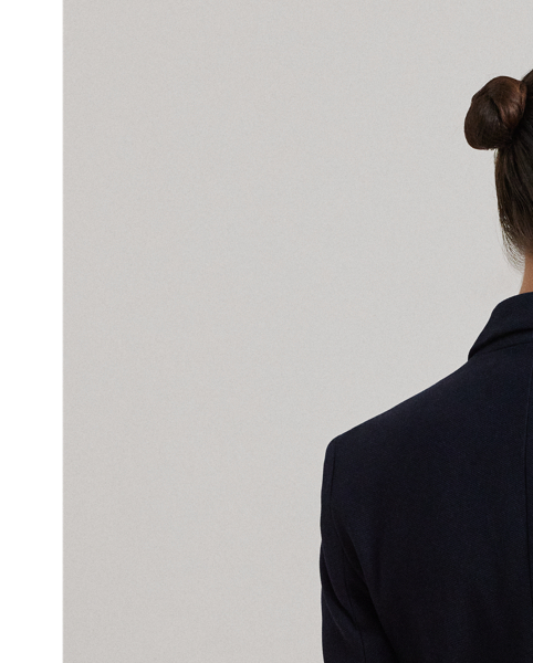 This chic jacquard blazer embodies Lauren style with a signature bullion patch on the chest and luxurious crest-embossed buttons.