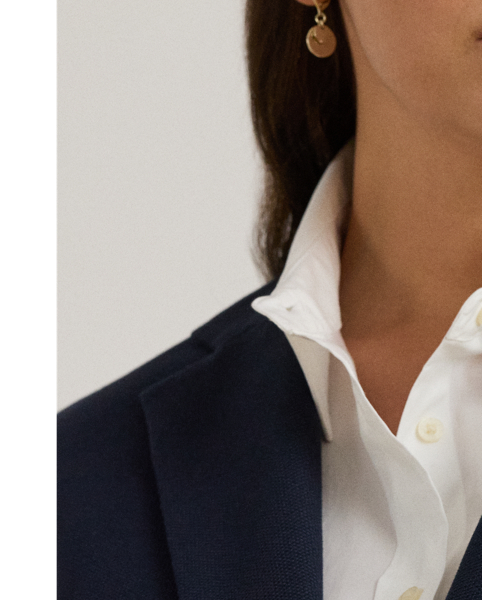 This chic jacquard blazer embodies Lauren style with a signature bullion patch on the chest and luxurious crest-embossed buttons.