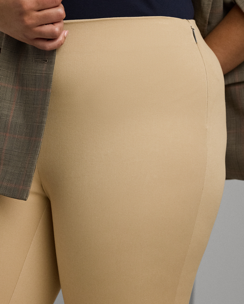 Chic minimalism defines these stretch cotton skinny trousers – a sophisticated choice for day or after dark.