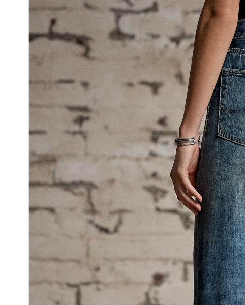 High-rise, straight-fitting jeans made with 10 oz. cotton-and-lyocell blended denim. Button-fly construction. '40s-inspired wash. Sanforized to minimise shrinkage. Dyed with indigo.