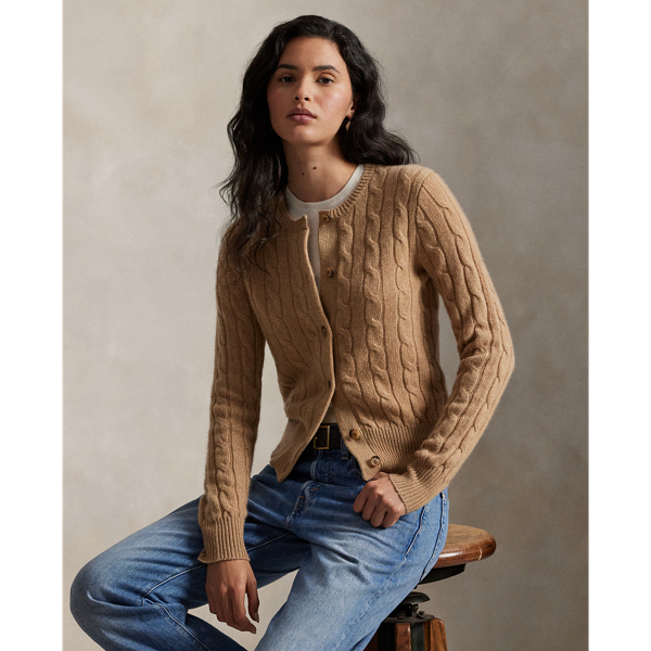 This slim-fitting crewneck cardigan is made from chunky cashmere yarn in our iconic cable-knit construction.