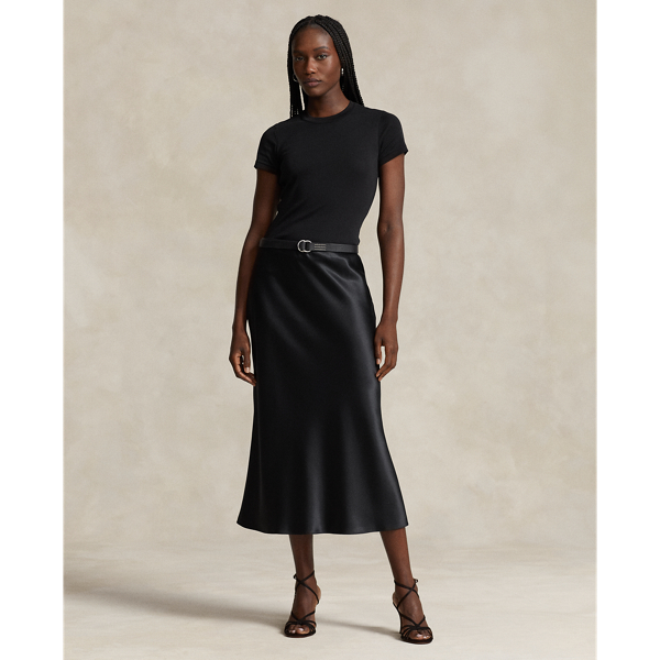 Lustrous silk charmeuse and a knee-grazing A-line silhouette give this skirt an effortless, elegant look.