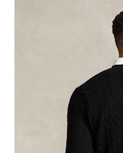 This Big & Tall version of our iconic cable-knit jumper is knit with Italian wool yarn that’s spun with a hint of cashmere.