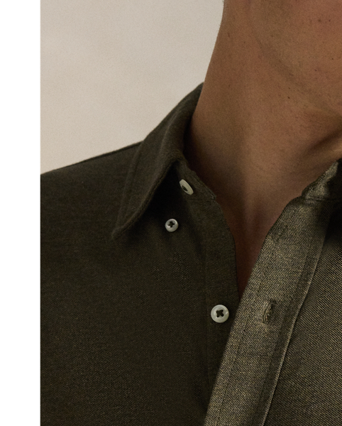 This version of our signature button-down is cut from an ultrathin layer of our most lightweight cotton mesh, making it the perfect shirt for transitional days or when you want a comfortable layer underneath jumpers or jackets.