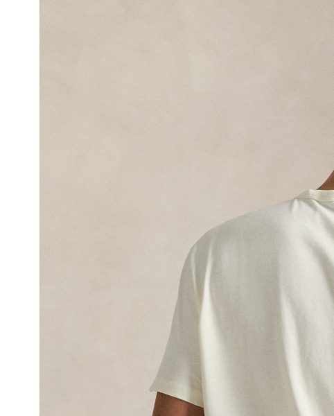 Washed for a perfectly broken-in look and feel, this cotton T-shirt is a Polo essential you'll reach for again and again.