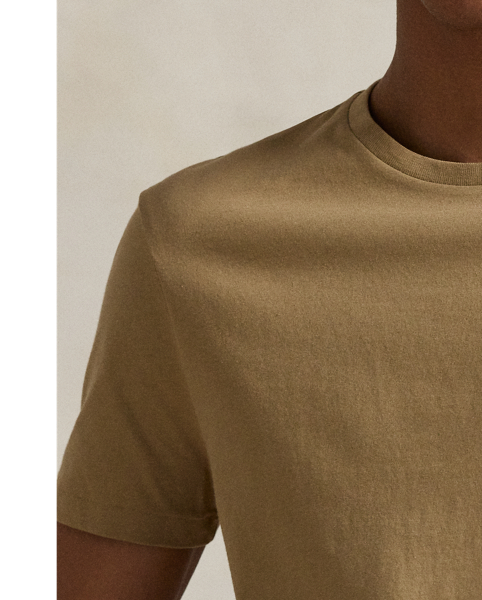 Washed for a perfectly broken-in look and feel, this cotton T-shirt is a Polo essential you'll reach for again and again.