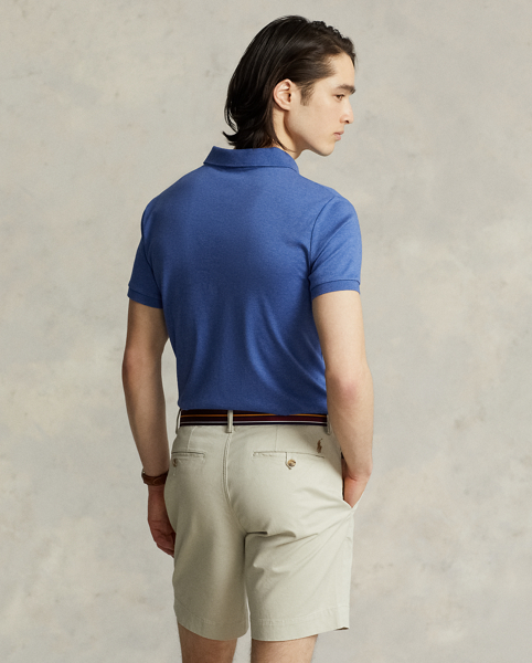 An American style standard since 1972, the Polo shirt has been imitated but never matched. Over the decades, Ralph Lauren Lauren has re-imagined his signature style in a wide array of colours and fits, yet all retain the quality and attention to detail of the iconic original. This trim version is made from luxe cotton interlock, which features an ultra-soft finish.
