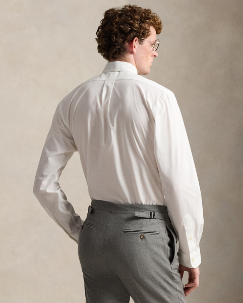 This shirt's poplin combines soft, breathable cotton with extra stretch for added comfort.