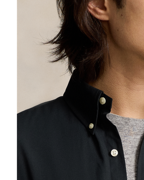 This shirt's poplin combines soft, breathable cotton with extra stretch for added comfort.