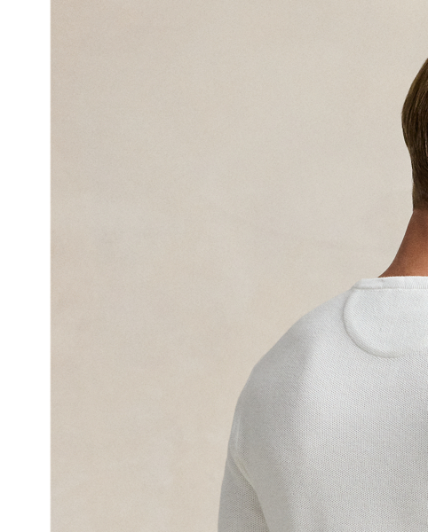 This lightweight jumper gets a tactile update with a mesh-knit construction and ultrasoft cotton.