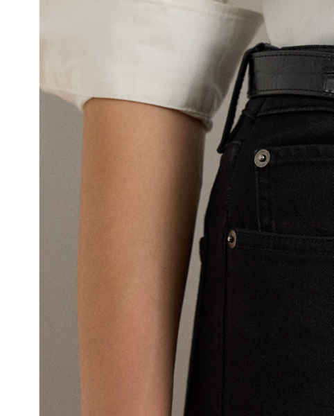 Made with comfortable right-hand twill, these skinny ankle jeans are cut for a flattering high rise. This pair is dyed for a versatile black hue.
