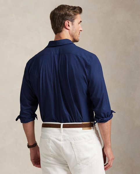 This Big & Tall shirt's poplin combines soft, breathable cotton with extra stretch for added comfort.