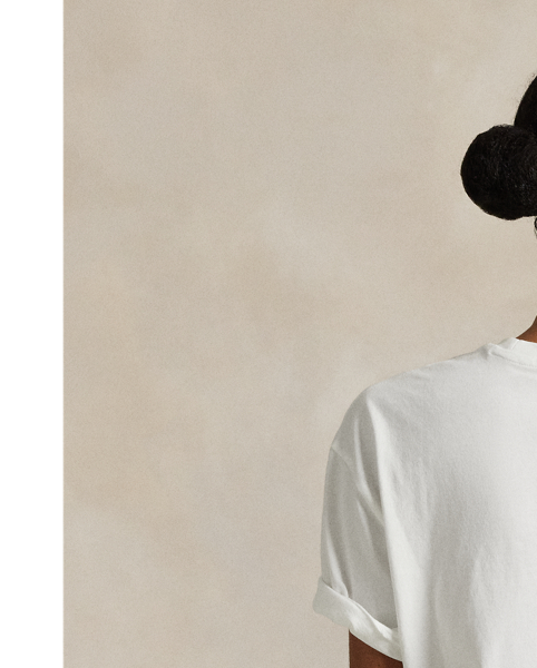 In addition to our signature Pony, this unisex cotton T-shirt features chain-stitched "Polo  Ralph Lauren Lauren" embroidery at the front.