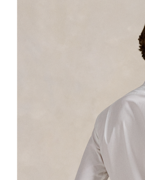 Crafted with 120s-quality cotton poplin, this shirt features a trim fit and our signature embroidered Pony at the hem.