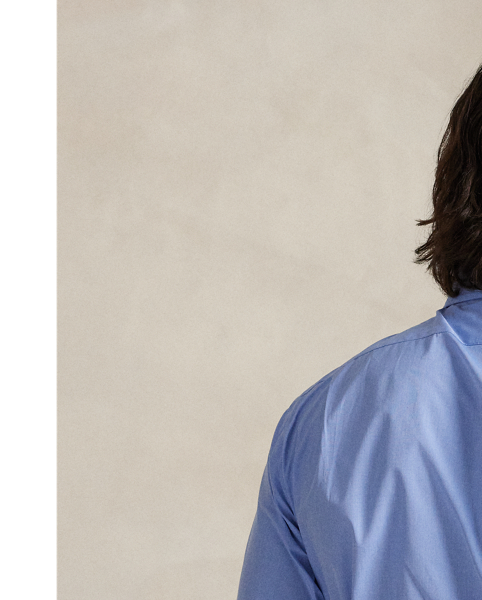 Made from a lightweight cotton fabric, this shirt features a trim fit and our signature embroidered Pony on the hem.