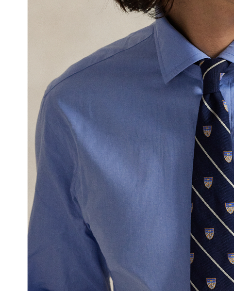 Made from a lightweight cotton fabric, this shirt features a trim fit and our signature embroidered Pony on the hem.