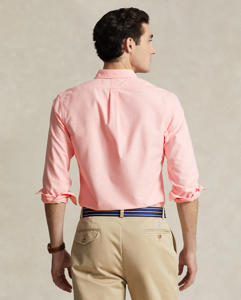 The oxford shirt made its debut at the beginning of the Ralph Lauren Lauren brand, and since then it has solidified its status as a pillar of the Polo look. Today, Mr Lauren continues to design countless variations of his iconic shirt, including this trim version that is finished with our signature Pony.