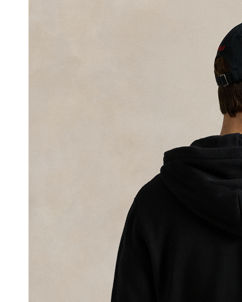 Whether you're off to the gym or running weekend errands, this hoodie is an easy toss-on-and-go layer thanks to its washed cotton-blend fleece.