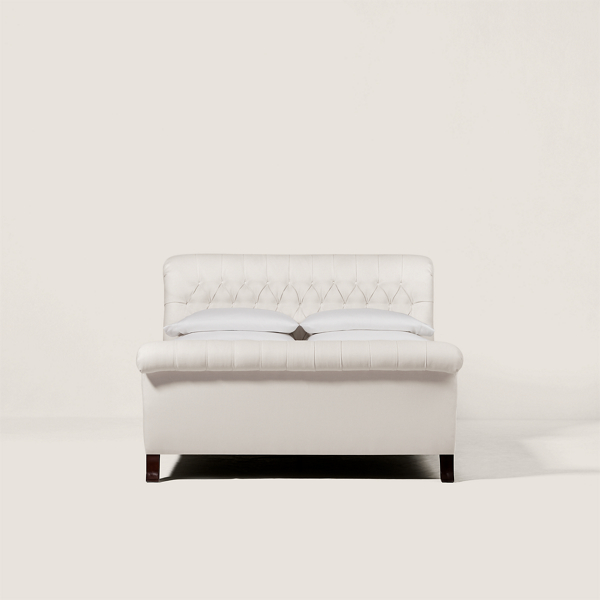 Cama chesterfield Mayfair, perna exposta