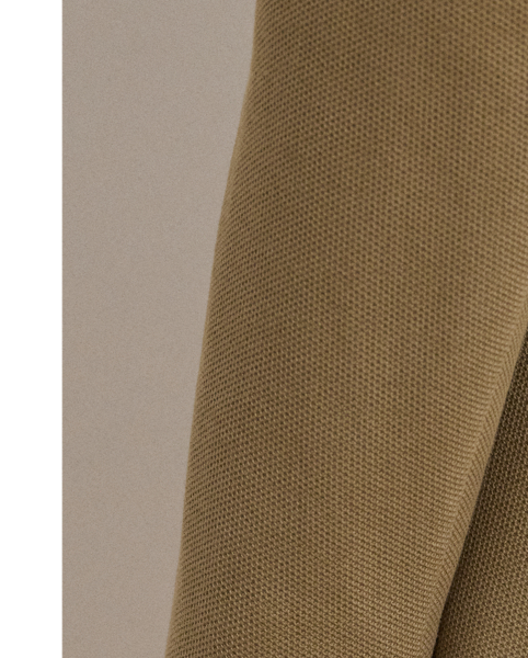 This chic jacquard blazer embodies Lauren style with a signature bullion patch on the chest and luxurious crest-embossed buttons.