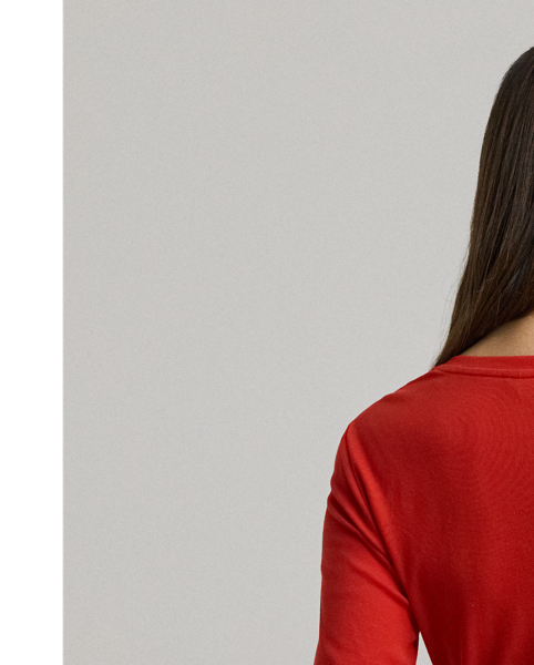 A timeless essential, this V-neck tee with elbow-length sleeves is made with breathable stretch cotton for a soft hand feel. Lauren's signature embroidered logo on the hem completes the look.