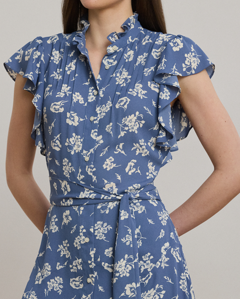 A two-tone floral motif, flutter sleeves and a ruffled band collar bring effortless femininity to this version of the shirtdress, which is rendered in lightweight georgette for a fluid drape. A coordinating self-belt spotlights the waist for a defined figure.