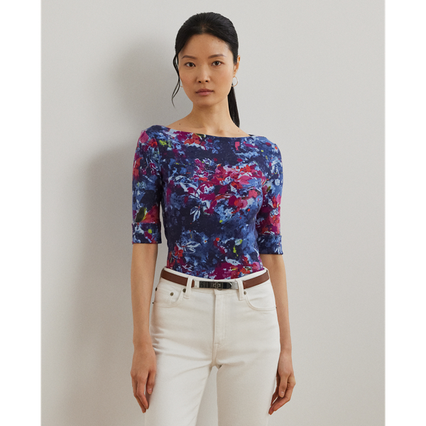 Made from breathable stretch cotton for a soft hand feel, this version of Lauren Ralph Lauren Lauren's essential boatneck T-shirt is refreshed for the season with a painterly abstract print. An “LRL”-embroidered logo on the hem adds a subtle signature finish.