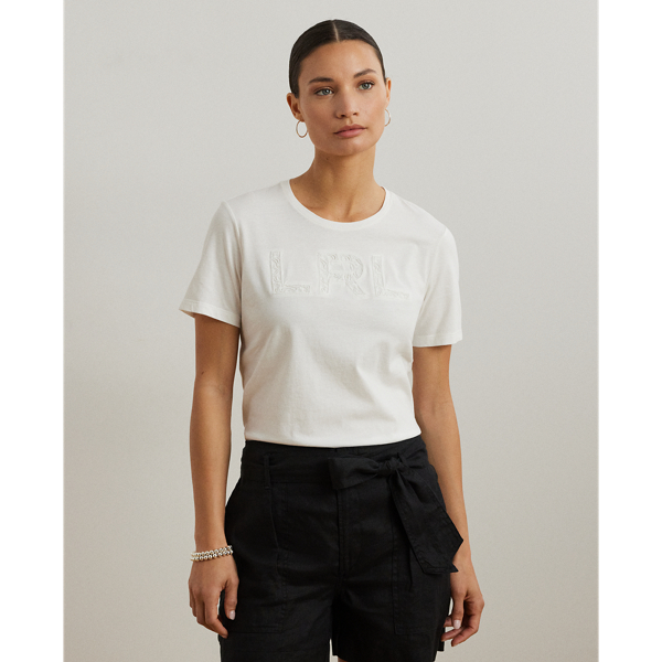 Made with soft cotton jersey, this relaxed-fitting tee displays Lauren's tonal beaded logo at the chest for iconic style.