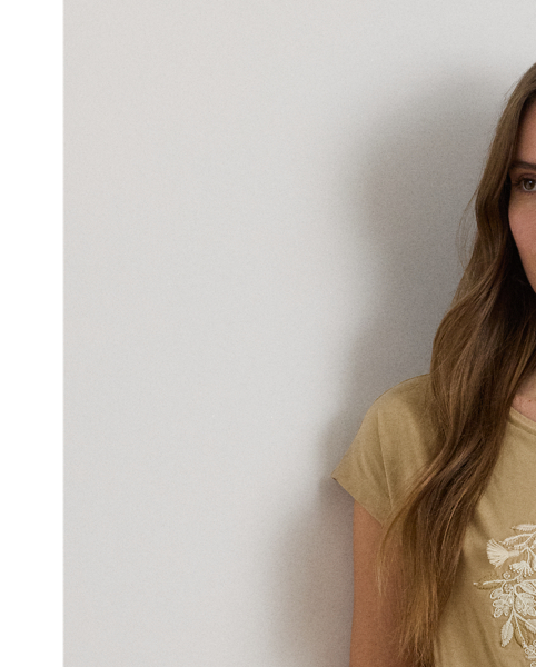 Floral embroidery and Lauren's signature logo centre this boatneck tee, which is made with breathable cotton jersey for a soft feel.