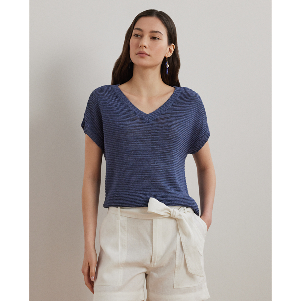 Cut for a relaxed-fitting silhouette, which tapers slightly at the hip, this V-neck jumper's short-sleeve design and lightweight linen-blend fabrication make it a perfect piece for transitional dressing.