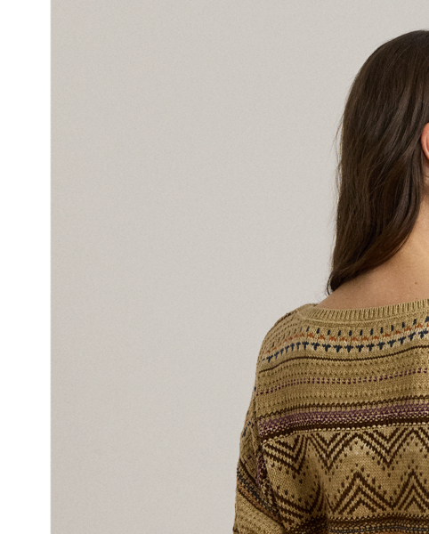 A soft, combed cotton-and-linen blend and a relaxed, slightly boxy silhouette bring a comfortable feel to this boatneck jumper, which displays the season's beautiful geometric striped pattern.