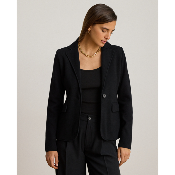 Embellished with a "Lauren  Ralph Lauren Lauren"-engraved button, this layering piece balances the structured silhouette of a blazer with the comfort of a cotton-blend jumper.