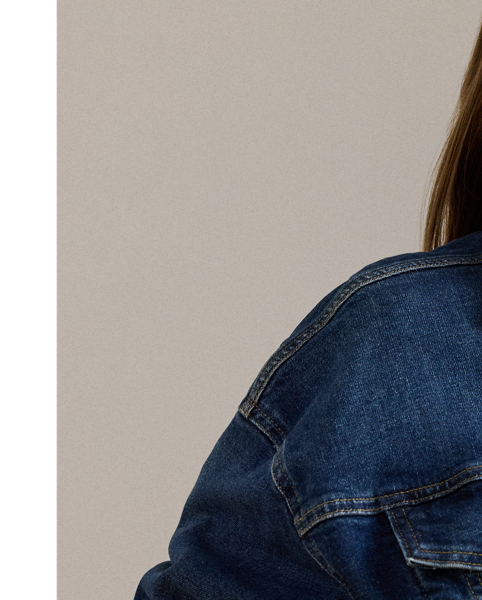 Crafted from dark-wash denim, this version of the quintessential trucker jacket features a slightly oversize fit for an effortlessly cool, laid-back look.