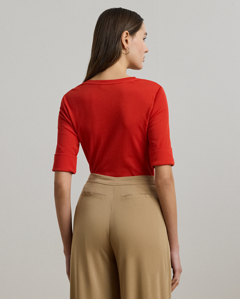 A timeless essential, this V-neck tee with elbow-length sleeves is made with breathable stretch cotton for a soft hand feel. Lauren's signature embroidered logo on the hem completes the look.