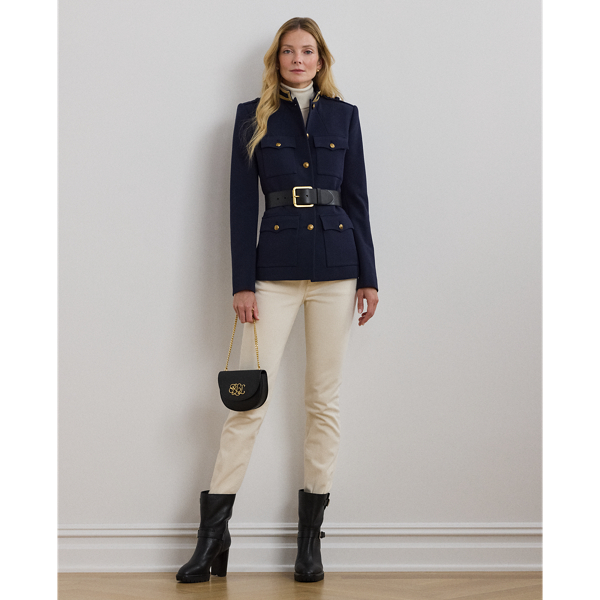 A casual staple, these straight ankle jeans are made with comfortable left-hand twill and designed with a high rise for a flattering fit.