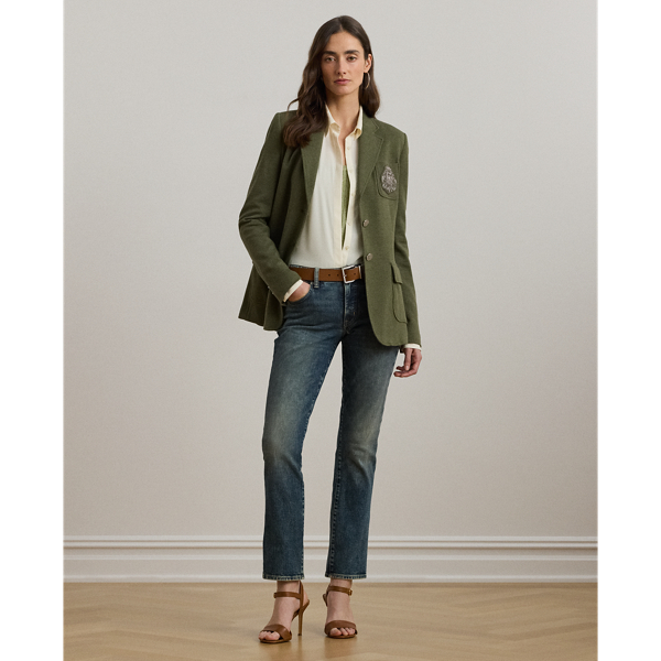 Cut for a classic mid-rise, these straight ankle jeans are crafted with comfortable right-hand-twill denim that offers just enough stretch for a relaxed fit and feel.