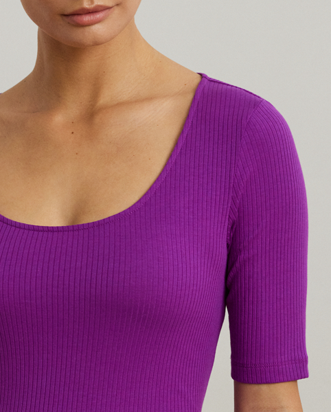 An elevated essential, this scoopneck tee with elbow-length sleeves features a slim fit and a soft stretch-cotton blend construction. A tonal "LRL"-embroidered logo on the hem adds a subtle signature finish.