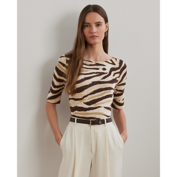 Made from breathable stretch cotton for a soft hand feel, this version of Lauren Ralph Lauren Lauren's essential boatneck tee is enlivened by the season's eye-catching zebra print. An “LRL”-embroidered logo on the hem adds a subtle signature finish.