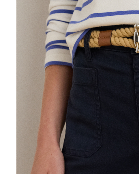 Crafted with stretch cotton chino, these chic trousers feature a high rise and wide-leg, cropped silhouette.