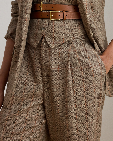 Cut for a cropped, slightly tapered silhouette, these stylish trousers are rendered in a soft cotton-and-wool-blend yarn dyed with a timeless Glen plaid pattern. Crisp creases, pleats and waist darts provide a tailored finish.