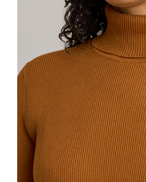 This stretch-cotton-blend jumper is detailed with an "LRL" logo on the right hem for signature style.