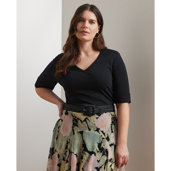 A timeless essential, this V-neck tee with elbow-length sleeves is made with breathable stretch cotton for a soft hand feel. Lauren's signature embroidered logo on the hem completes the look.