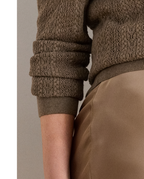 A staple piece that can be easily dressed up or down, this midi skirt is rendered in silky satin charmeuse for a fluid drape and subtle sheen.