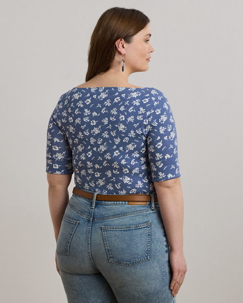 Made from breathable stretch cotton for a soft hand feel, this version of Lauren Ralph Lauren Lauren's essential boatneck T-shirt is refreshed for the season with an enchanting, two-tone floral motif. An "LRL"-embroidered logo on the hem adds a subtle signature finish.